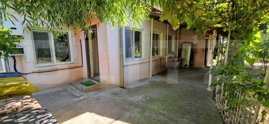 Casă individuală cu 3 camere cu Canalizare în Bariera Vâlcii