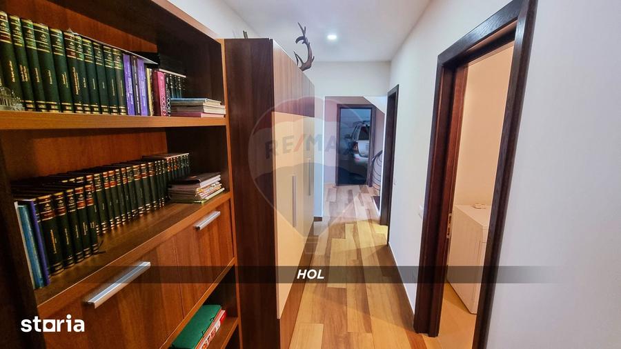 Casă cu 4 camere cu Teren 3657 Mp în Fărcașa