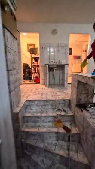 Casă cu 2 camere cu Canalizare în Ultracentral