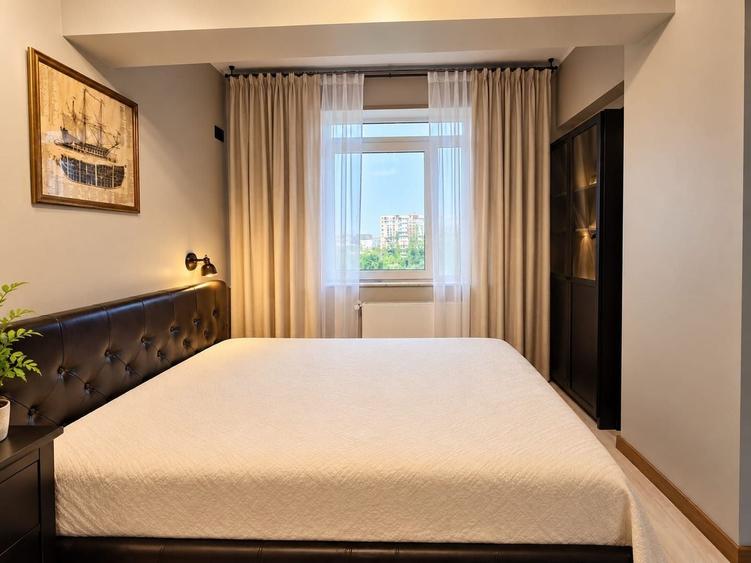 Apartament cu 2 camere decomandat, mobilat în Casa de Cultură