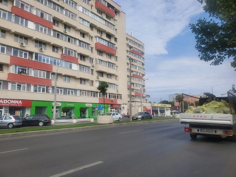 Spațiu comercial, de 90 mp, în Berceni