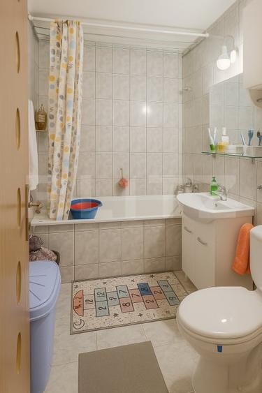 Apartament cu 2 camere decomandat, mobilat în Plopilor
