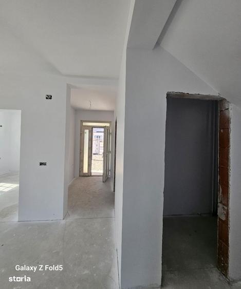 Casă cu 4 camere cu Teren 850 Mp în Nufărul