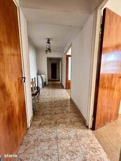 Apartament cu 3 camere decomandat în Vatra Luminoasă