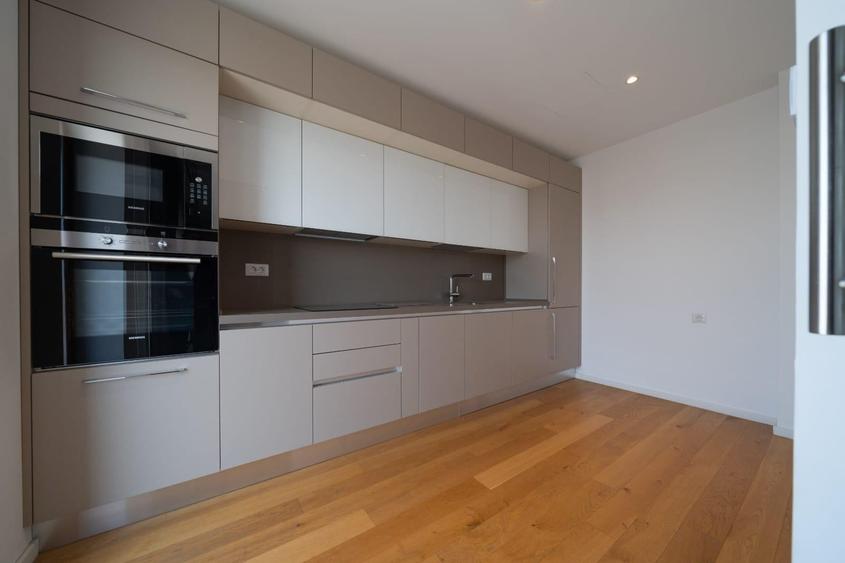 Apartament cu 3 camere decomandat, mobilat în Nordului