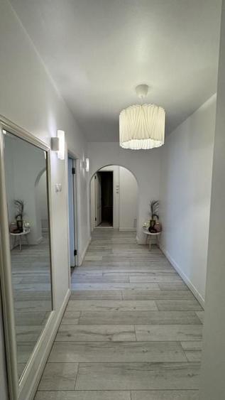 Apartament cu 3 camere decomandat, mobilat în Calea Călărașilor
