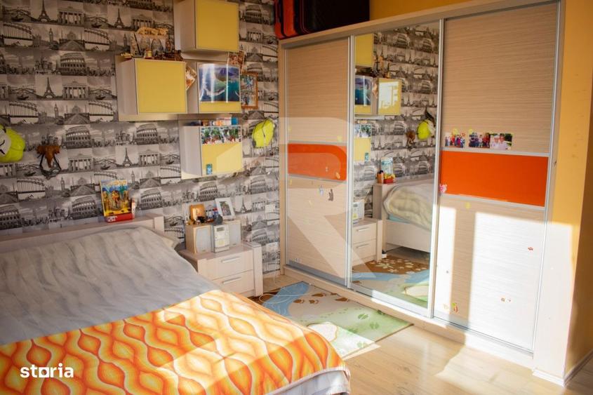 Casă cu 6 camere cu Teren 700 Mp în Crevedia