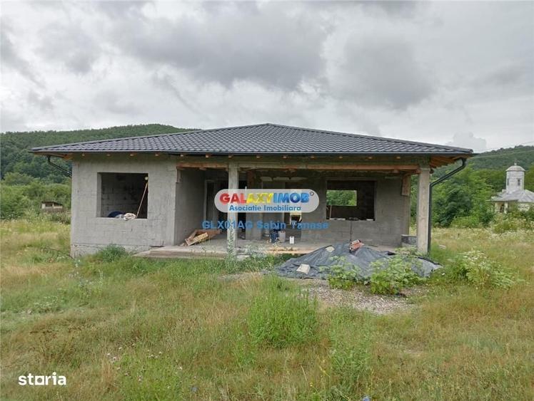 Casă cu 3 camere în Băbana