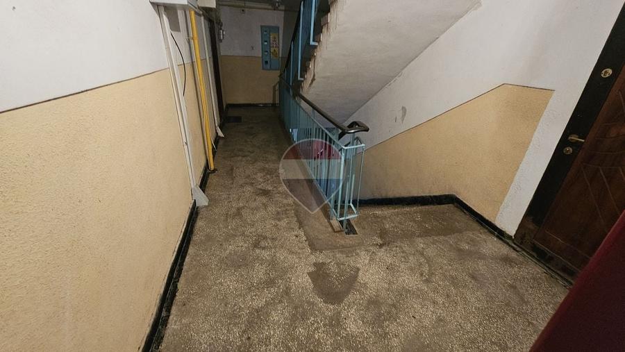 Apartament cu 3 camere decomandat, mobilat în Calea Romanului