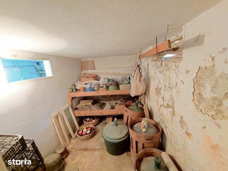 Casă cu 4 camere cu Teren 2690 Mp în Șotânga
