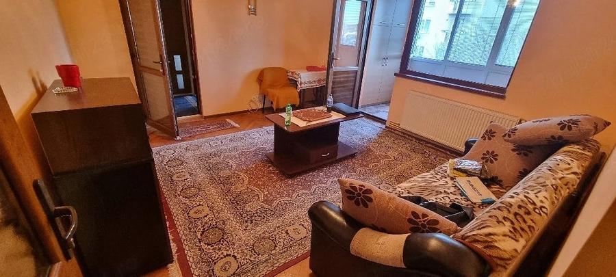 Apartament cu 2 camere semidecomandat în Telegrafului
