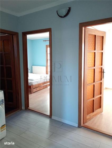Apartament cu 3 camere decomandat în Bucovina