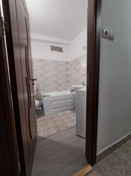 Apartament cu 2 camere decomandat în Exterior Vest