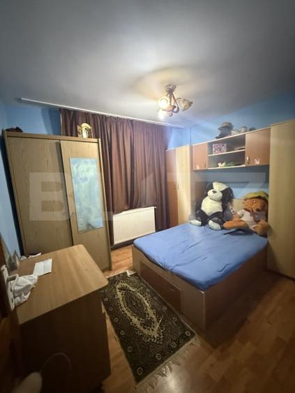 Apartament cu 3 camere decomandat, mobilat în Micro 11