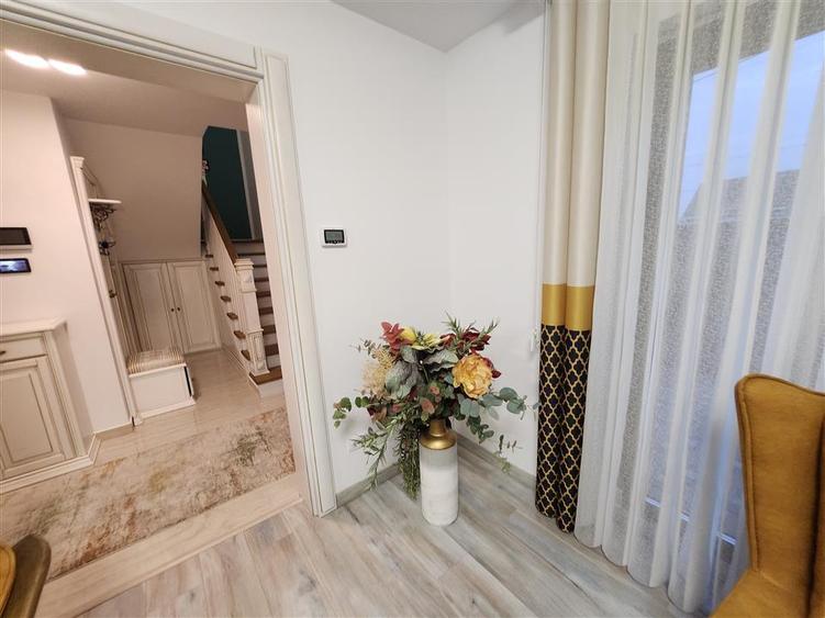 Casă individuală cu 7 camere cu Canalizare în Burdujeni