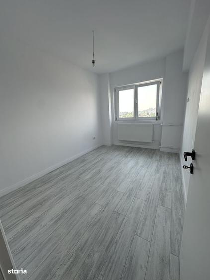 Apartament cu 3 camere decomandat în Titulescu