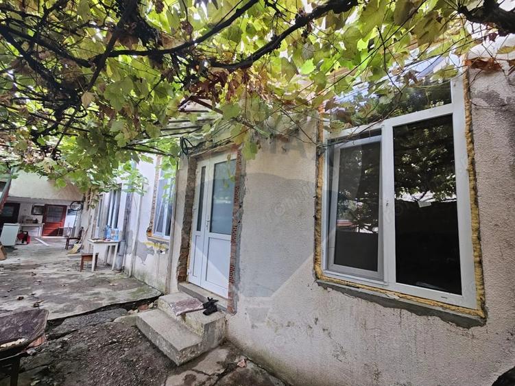Casă cu 3 camere cu Teren 475 Mp în Central