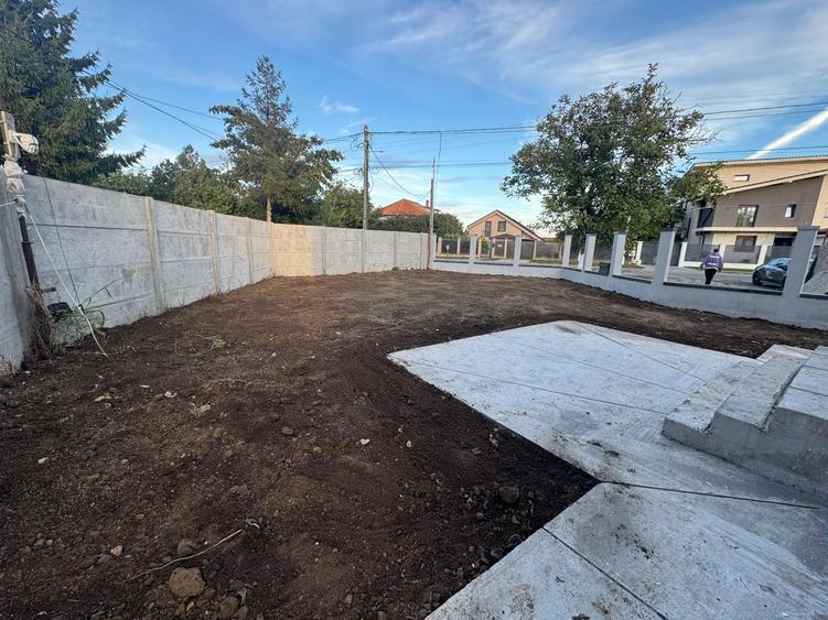 Casă cu 5 camere cu Teren 440 Mp în Cumpăna