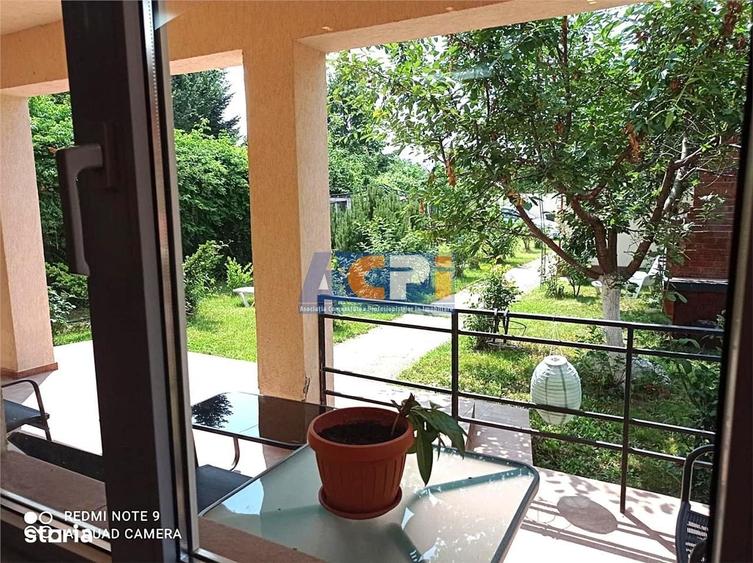 Apartament cu 4 camere în Domnești