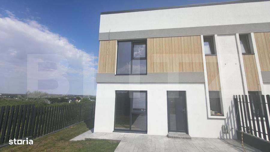 Casă cu 4 camere decomandat în Bosia