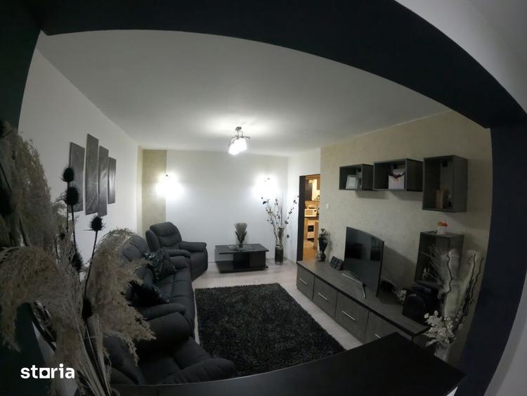 Apartament cu 3 camere, mobilat în Central