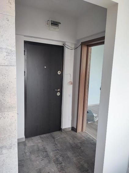 Apartament cu 2 camere semidecomandat, mobilat în Baba Novac