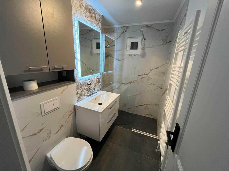 Apartament cu 3 camere decomandat în Zorilor