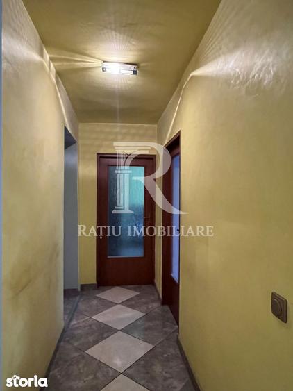 Apartament cu 3 camere decomandat în Rogerius