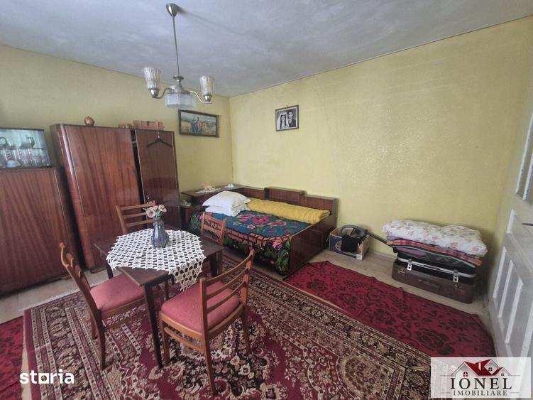 Casă cu 3 camere cu Teren 2651 Mp în Almașu Mare