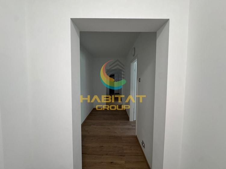 Apartament cu 4 camere decomandat în Tineretului