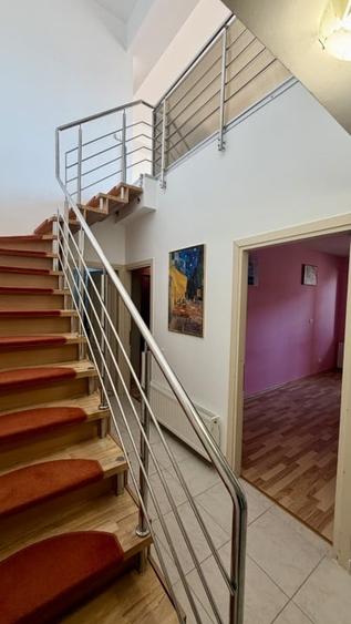 Apartament cu 4 camere decomandat în Voluntari