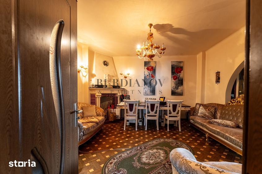 Apartament cu 4 camere în Decebal