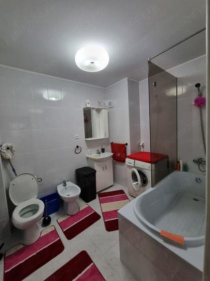 Apartament cu 2 camere în Micro 17