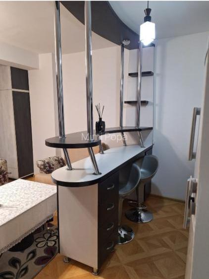 Garsonieră decomandată în Energia