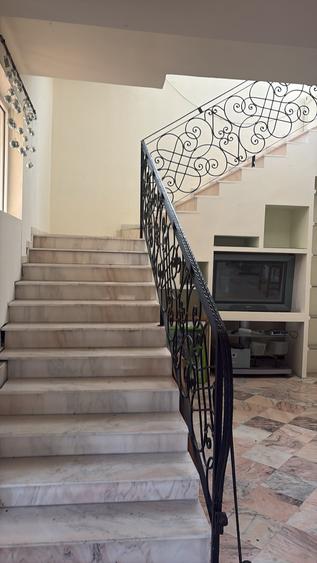 Casă individuală cu 9 camere cu Teren 2500 Mp în Pipera