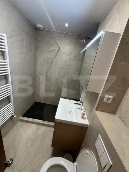 Apartament cu 3 camere decomandat în Tudor