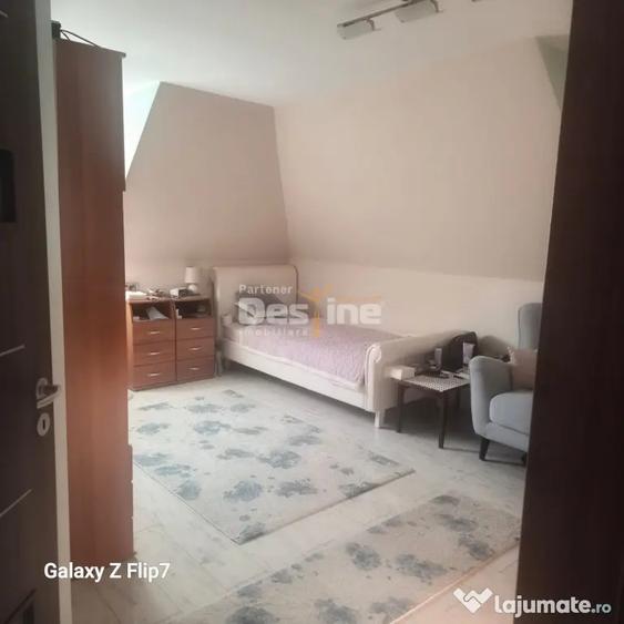 Casă cu 4 camere cu Teren 570 Mp în Central
