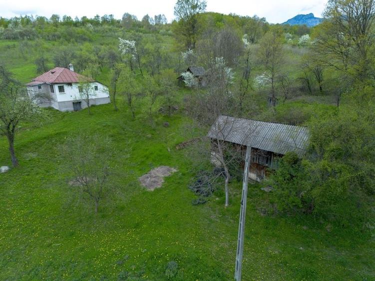 Casă cu 2 camere în Berislăvești