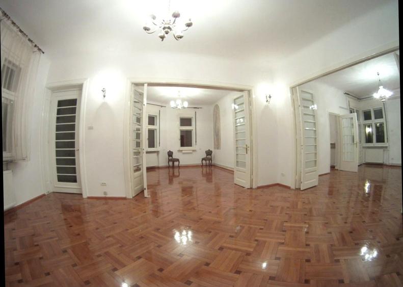 Apartament cu 6 camere semidecomandat în Dorobanți