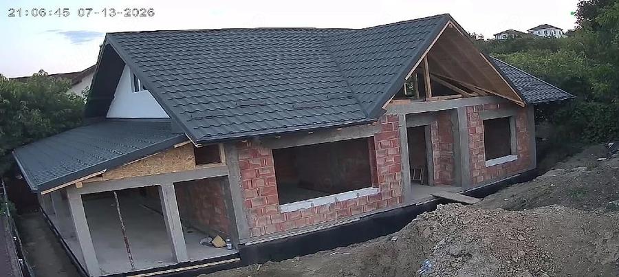 Casă cu Teren 450 Mp în Central