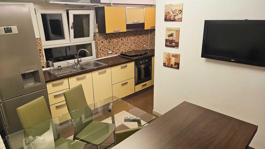 Apartament cu 3 camere decomandat în Calea Călărașilor