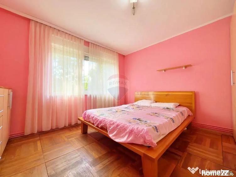 Apartament cu 3 camere semidecomandat în Podgoria