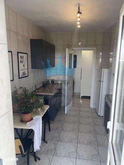 Apartament cu 3 camere în Tineretului