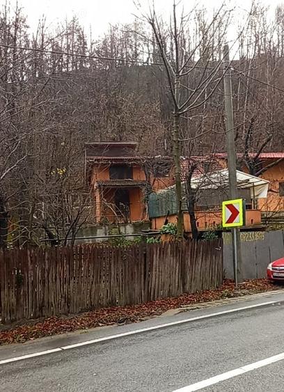 Casă cu 3 camere în Bumbești-Jiu