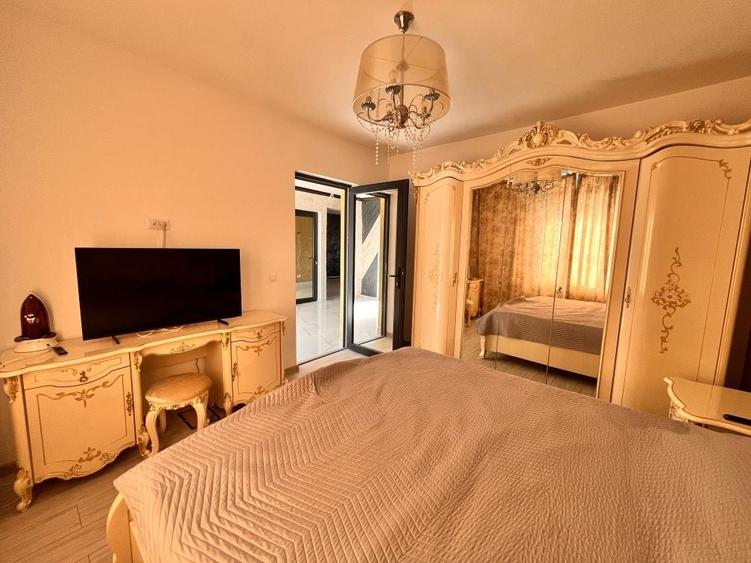 Casă cu 4 camere în Exterior Vest