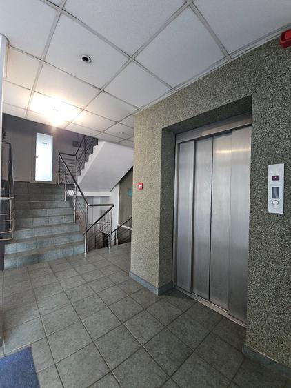 Birou, de 160 mp, în Central