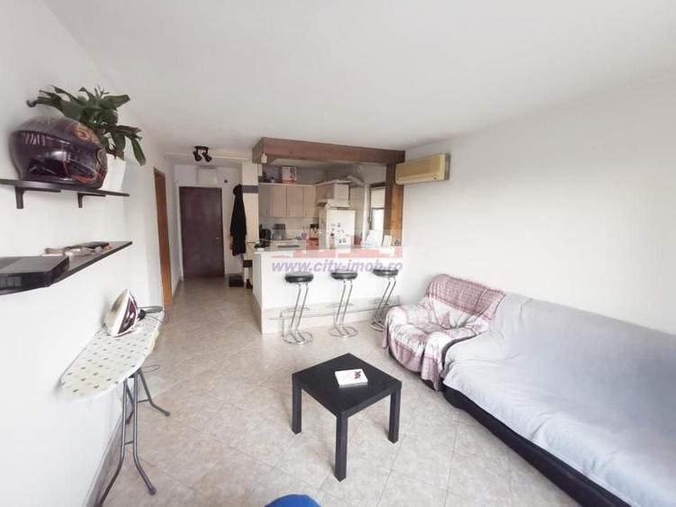 Apartament cu 3 camere decomandat în Banu Manta