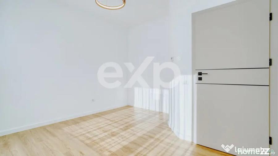 Casă cu 4 camere cu Teren 250 Mp în Central