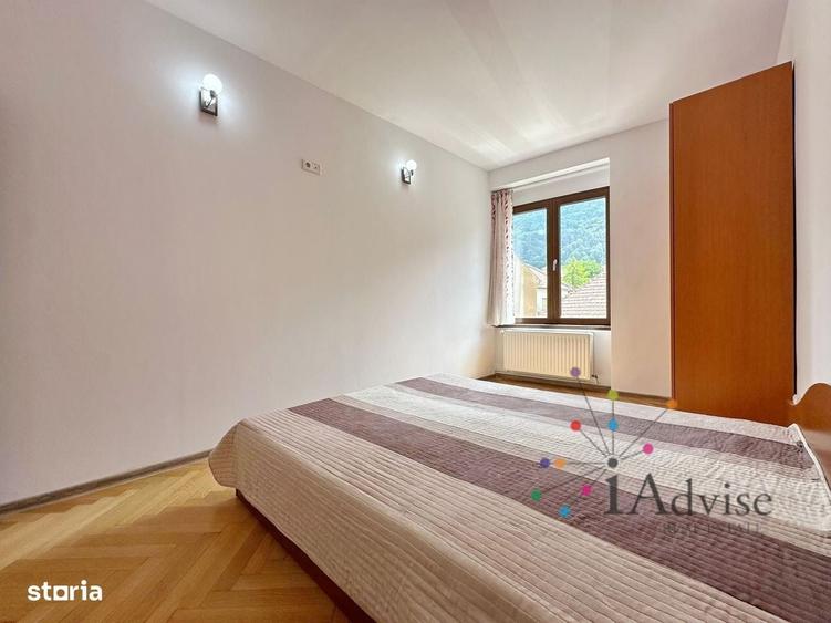 Apartament cu 3 camere semidecomandat în Centrul Istoric