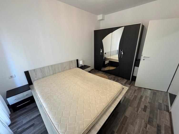 Apartament cu 2 camere semidecomandat în Dumbrăvița